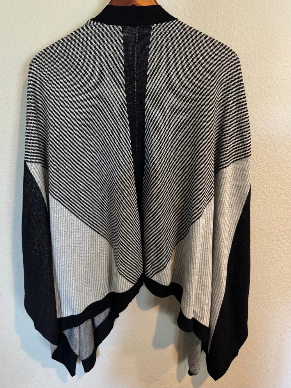 Lululemon Cashmere Blend Serenity Wrap O/S
